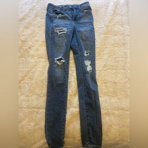 SO jeans size 5/27 distressed skinny jean